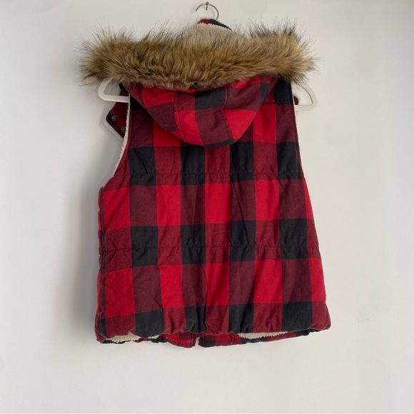 Saks Fifth Avenue Buffalo Check‎ Faux Fur Removable Hooded Vest - Size Medium - Picture 8 of 14